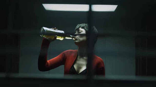 مراجعة الموسم الثالث La Casa de Papel.. بعد أن أصبح القناع رمزاً البروفيسور يضرب ضربته الثانية المبالغة تفسد كل شيء...