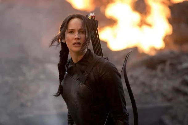 مراجعة-سلسة-الأفلام-المظلومة-جماهيرياً-The-Hunger-Games-عندما-تجتمع-الواقعية-مع-الإبداع-السينمائي